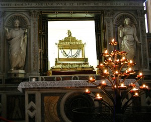 San Pietro in Vincoli - Roma-cadenas-de-San-Pedro-a238932081-300x243