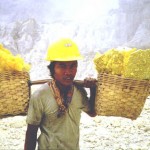 Me derrito por ti en el lago Kawah Ijen - Indonesie_Kawah_Ijen_Porteur1-150x150
