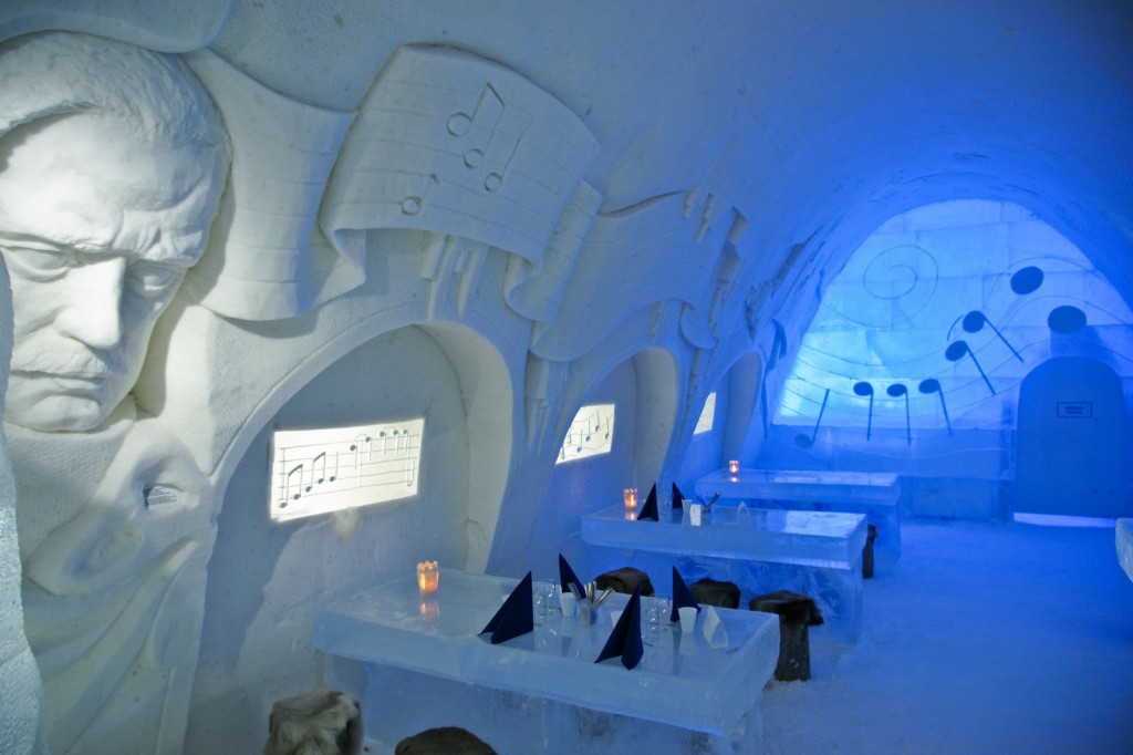 Castillo de hielo de Kemi en FINLANDIA - 27_Jean_Sibelius_cabinet_20101-1024x682 Castillo de hielo de Kemi en FINLANDIA - 27_Jean_Sibelius_cabinet_20101-1024x682