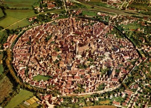 Nördlingen, una visita a un cuento de hadas - Noerdlingen-300x215