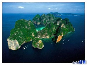  Koh Phi Phi, la ficción se inspira a veces en la realidad - koh-phi-phi-4-300x225