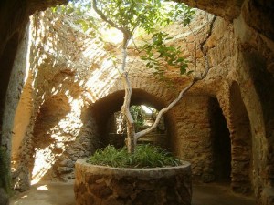 Baldassare Forestiere y su jardín subterráneo: una historia inspiradora. - forestiere-8-300x225 Baldassare Forestiere y su jardín subterráneo: una historia inspiradora. - forestiere-8-300x225