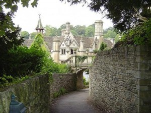Castle Combe - castle-combe-6-300x224 Castle Combe - castle-combe-6-300x224