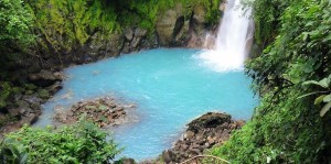Río Celeste de Costa Rica - Cascada-celeste-300x149