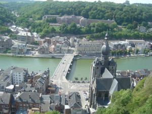 Dinant: La Hija del Mossa - Fortaleza-de-Dinant-300x225
