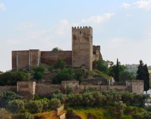 Mértola (Portugal) - Castelo_de_Mértola_2-300x237