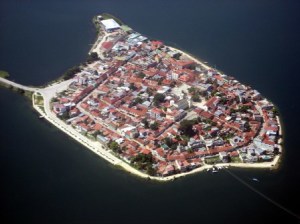 La isla de Flores (Guatemala) - Isla_de_Flores-300x224