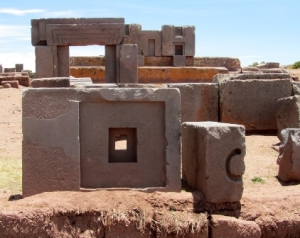 Los misterios de Tiahuanaco - Puma-Punku-1-300x238