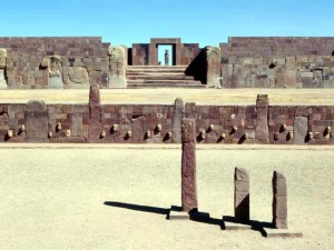 Los misterios de Tiahuanaco - Templo-semienterrado-300x225
