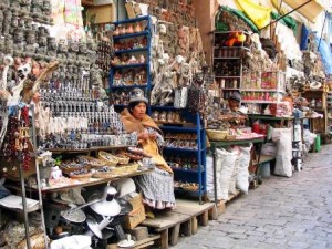 El Mercado de las Brujas - Puestos-Mercado-Brujas-300x225