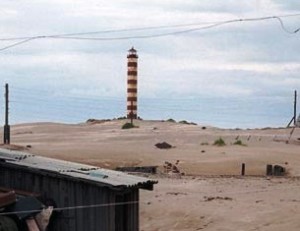Shoyna, la ciudad enterrada. - shoyna_faro-300x231
