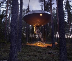 Hoteles OVNI. - UFO-Hotel-Suecia-300x256