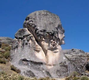 Marcahuasi, la meseta magnética. - Roca-El-Guardian-300x271 Marcahuasi, la meseta magnética. - Roca-El-Guardian-300x271