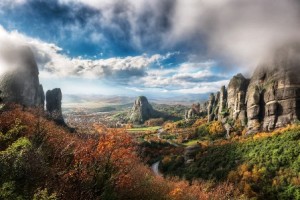 Los monasterios de Meteora (Grecia) - Meteora-valle-300x200 Los monasterios de Meteora (Grecia) - Meteora-valle-300x200