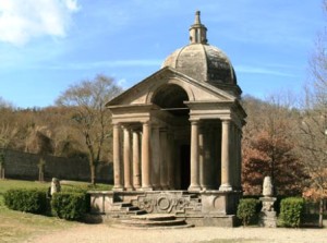 El Jardín de los Monstruos de Bomarzo - Mausoleo-300x223 El Jardín de los Monstruos de Bomarzo - Mausoleo-300x223