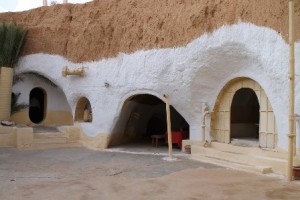 Matmata, las casas cueva de los bereberes - tunisia-411438_1280-300x200