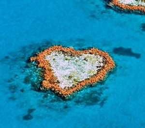 Día de los enamorados: viajes a la isla del corazón - Heart-Reef-I-300x265