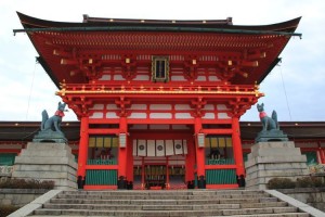 El santuario Fushimi Inari-Taisha - japon-327-300x200