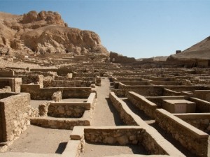 Deir el-Medina: la ciudad de los artesanos - 49382bb1-d731-48d0-99b4-e015b0371d85-300x225