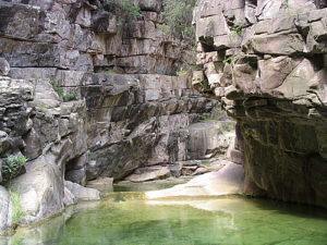 5 pueblos de interior para perderte este verano - Cirat-300x225