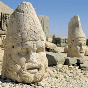 Ruinas de Comagene en el monte Nemrut - nemrut-4-300x300