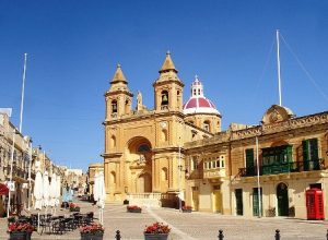 Marsaxlokk (Malta) - Iglesia-Marsaxlokk-300x220