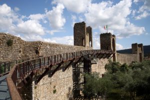 Monteriggioni (Italia) - Mnteriggio-walls-by-Paolo-Ramponi-300x200 Monteriggioni (Italia) - Mnteriggio-walls-by-Paolo-Ramponi-300x200