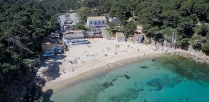 5 playas tranquilas en pleno Mediterráneo - Aigua-Blava-Begur-Costa-Brava-4-300x147