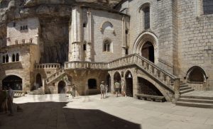 Rocamadour (Francia) - rocamadour-esplanade-des-sanctuaires-300x182