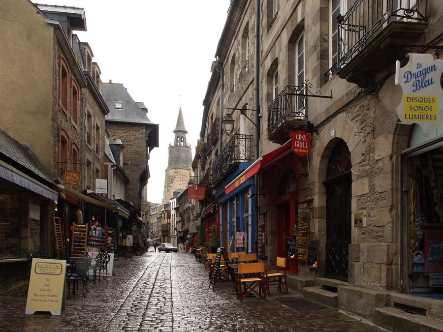 Dinan: un paraíso histórico en la Bretaña francesa.