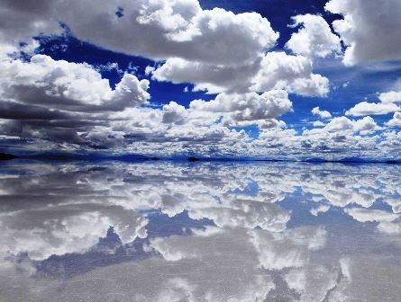 Salar de Uyuni, el espejo del cielo