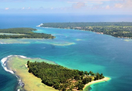 Nusa Island, paraíso del surf y el buceo.