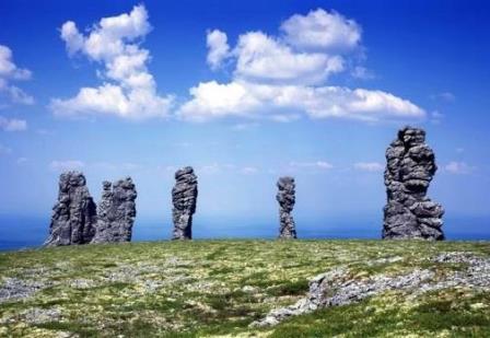 Man-Pupu-Nyor , la montaña de los ídolos