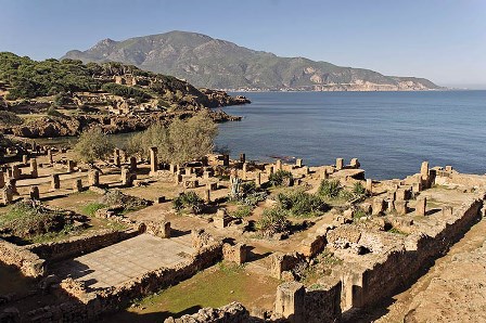 Tipasa , ruinas romanas en la costa africana