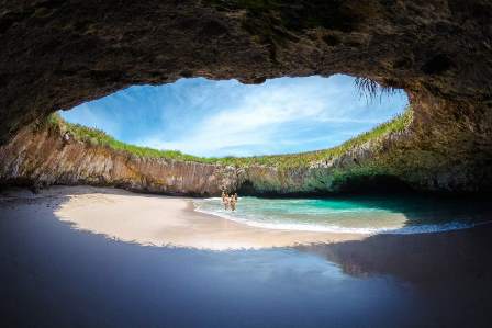 La increíble playa de Hidden Beach