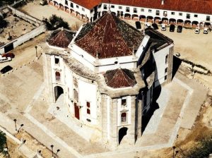 Óbidos (Portugal) - Senhor-do-pedra-300x224