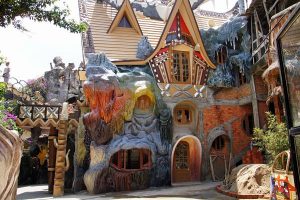 5 hoteles que volverán locos a tus hijos - Hang-Nga-300x200