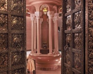 Hoteles donde darse un baño de lujo - La-Sultana-300x240